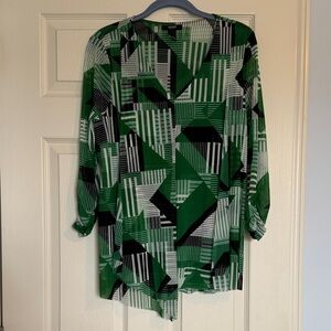 Alfani Green and Black Geometric V-Neck Tunic